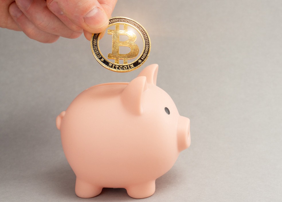 Bitcoin já é 3º investimento preferido entre clientes de plataformas, diz pesquisa — Foto: Getty Images