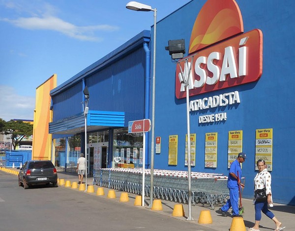 Assaí inaugura loja no principal corredor viário do país