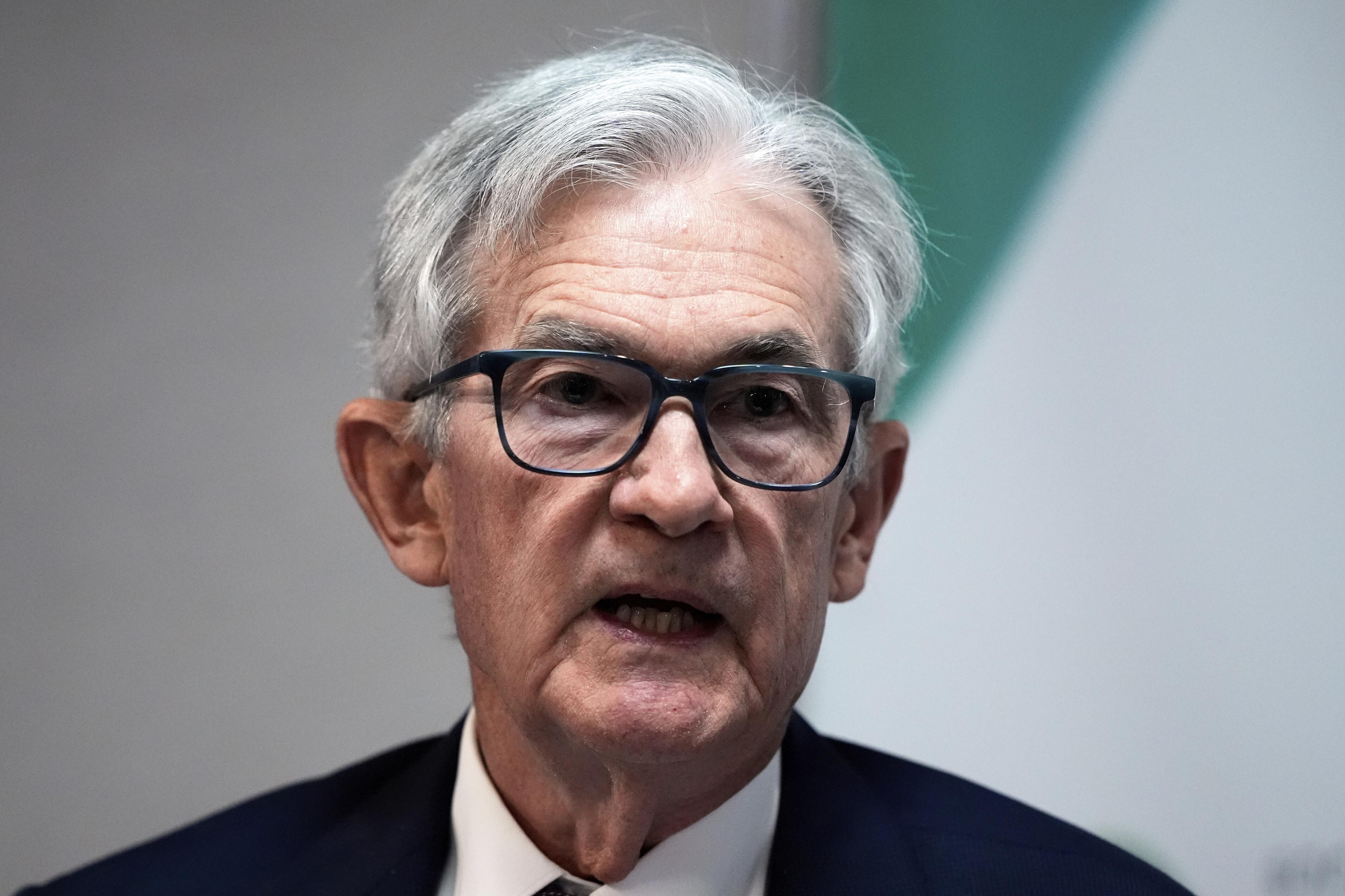 Powell diz que críticas de Trump não afetam seu trabalho