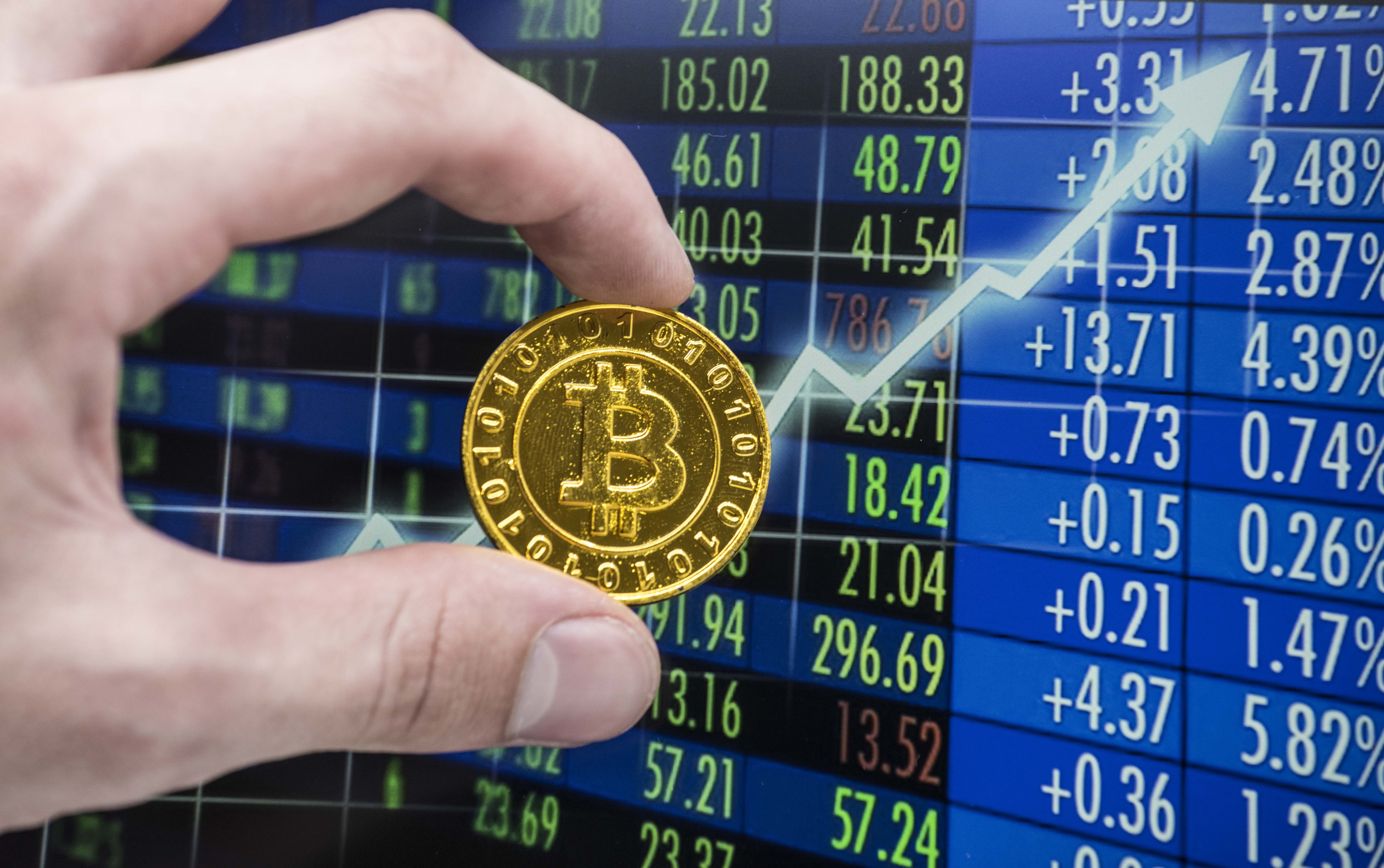 Bitcoin salta 120% em 2024 e fica entre os dez ativos mais valiosos do mundo