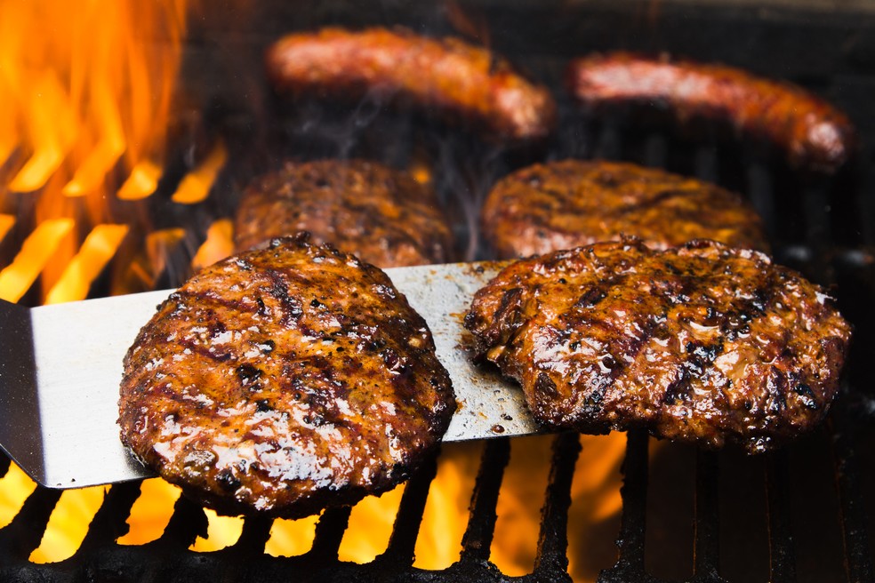 Carne de hambúrguer — Foto: Getty Images