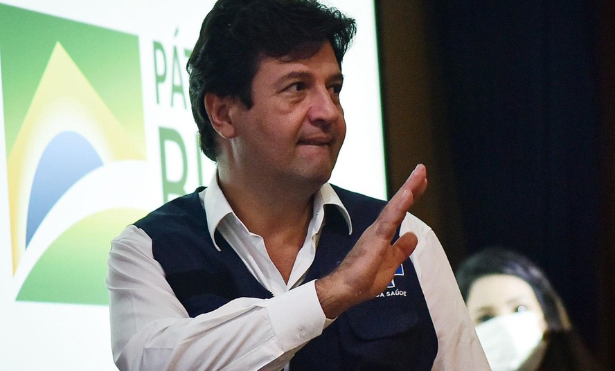 Demissão de Mandetta por Bolsonaro é reprovada por 64%, diz Datafolha