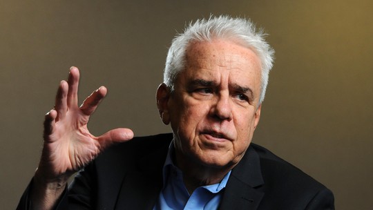 Para Castello Branco, ex-presidente da Petrobras (PETR3;PETR4), privatização evitaria interferência política
