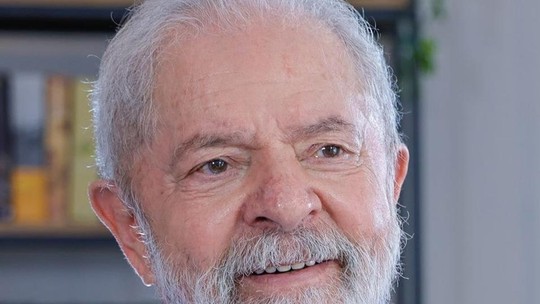 Lula faz mistério sobre momento que vai indicar presidente do BC e nega crise na Petrobras