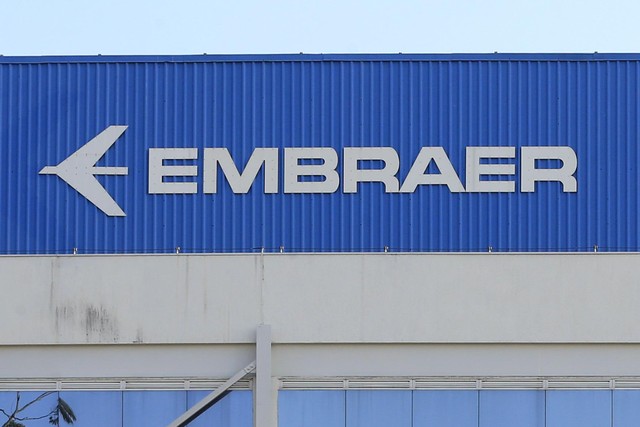 Embraer (EMBR3): Fitch eleva perspectiva de nota de crédito para positiva