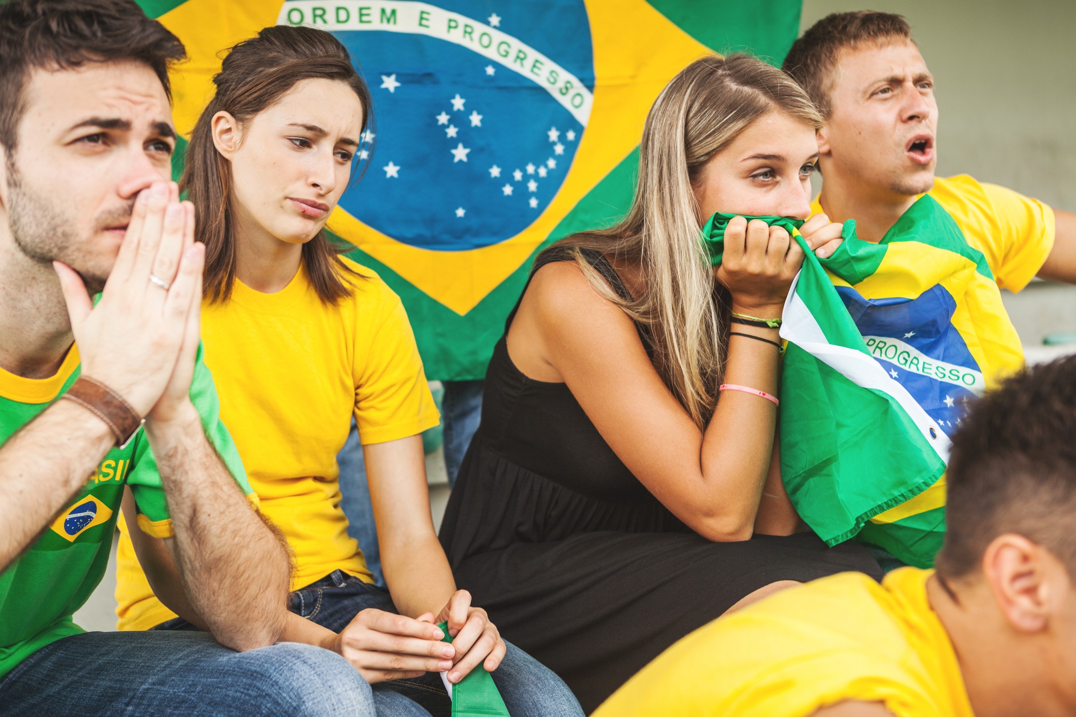 'Velha economia' do Ibovespa perde a primeira batalha do 'mês do desgosto'