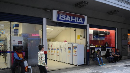 Casas Bahia (BHIA3) reduz prejuízo em 12% no 1º tri