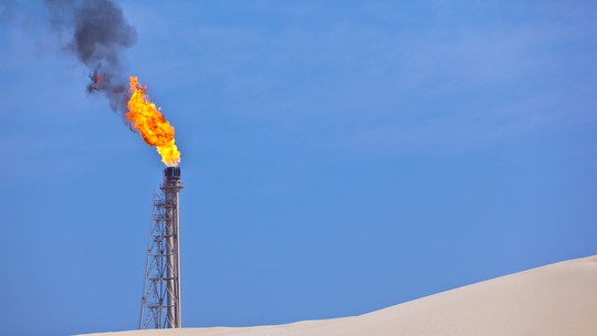 Preços do petróleo encerram semana  em alta com tensão geopolítica