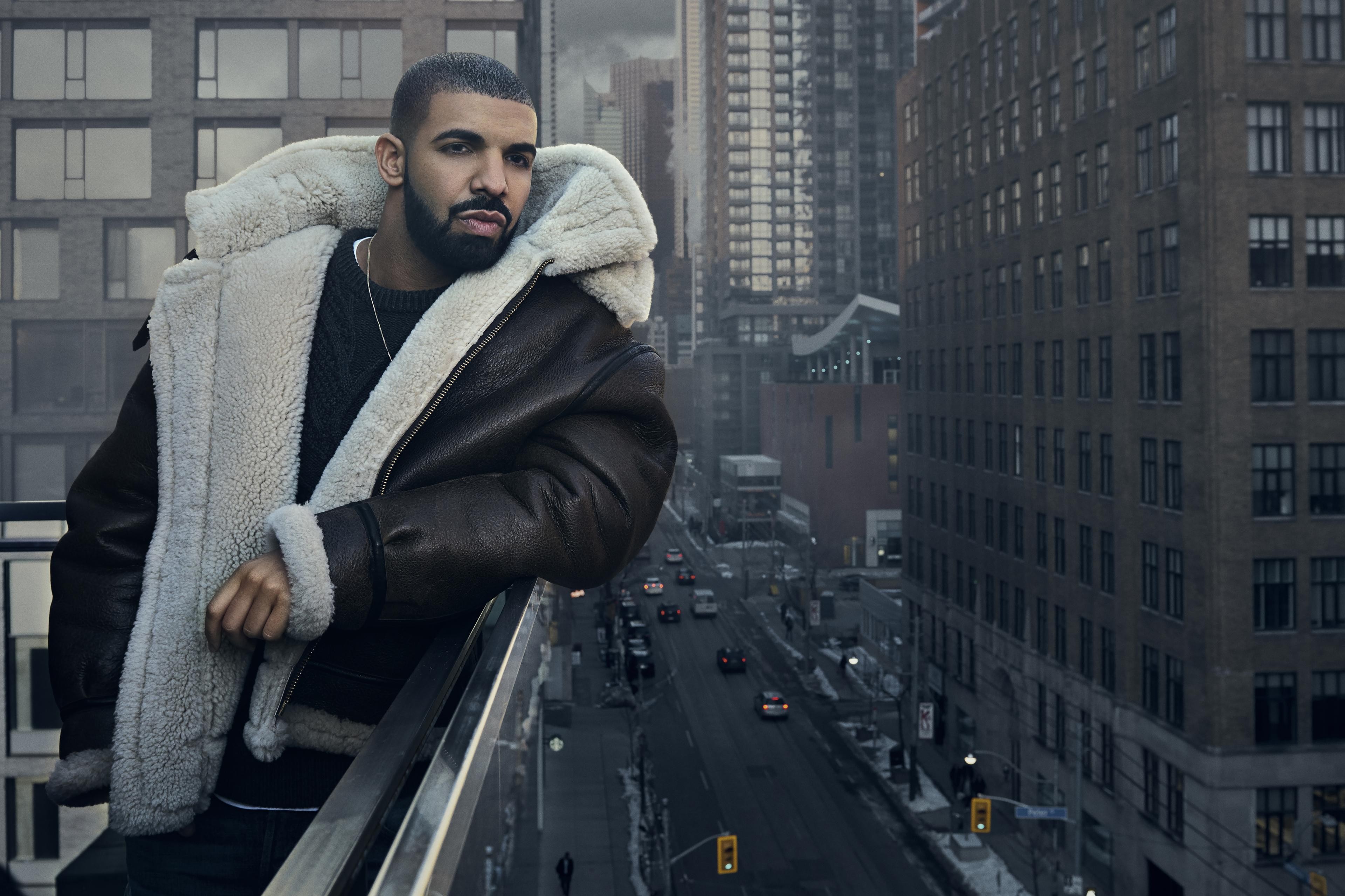 Rapper Drake usa bitcoin pra apostar no Super Bowl