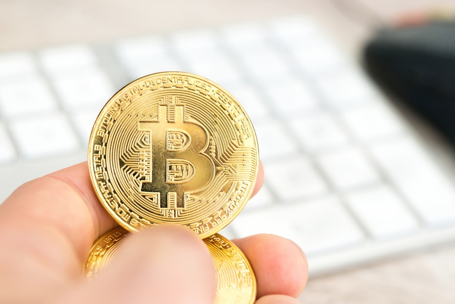 Bitcoin é a criptomoeda mais conhecida. Fundos já permitem investimento nas moedas digitais